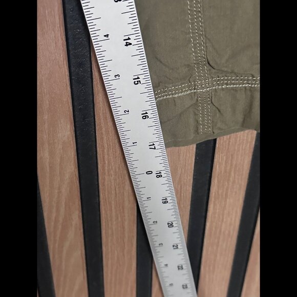 Kuhl Cargo Shorts 10 Womens Green Cotton Nylon 17" Inseam Side Pocket - Picture 5 of 11